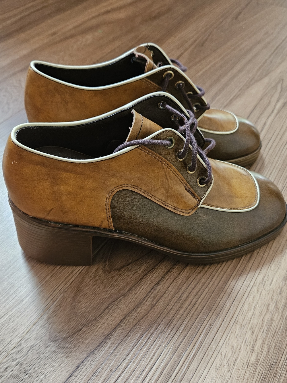 Montgonery Ward Vintage Dead Stock 1970s block-heel spectator oxfords!